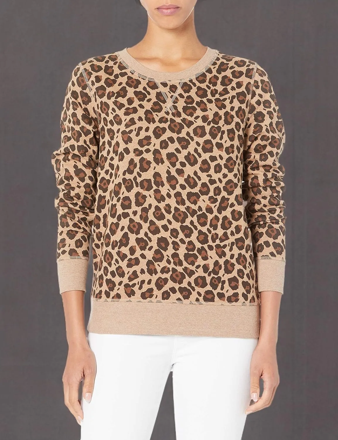 Amazon Essentials Women's Fleece Crewneck Sweatshirt (Available in Plus Size)