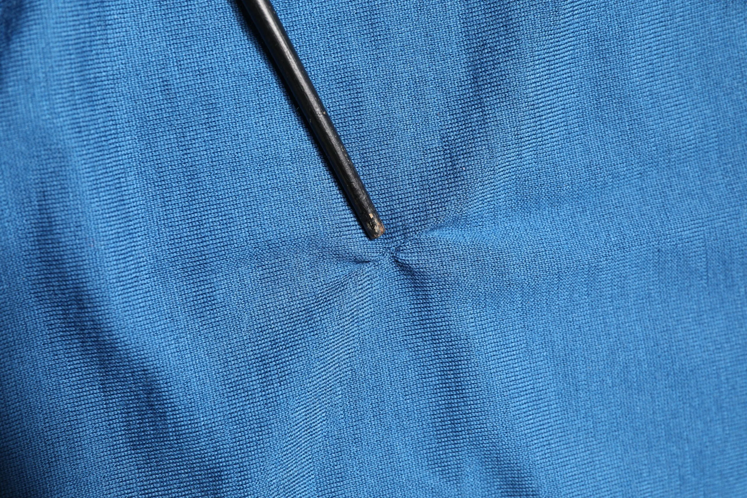 Blue Cashmere Crown V-neck Pullover Sweater