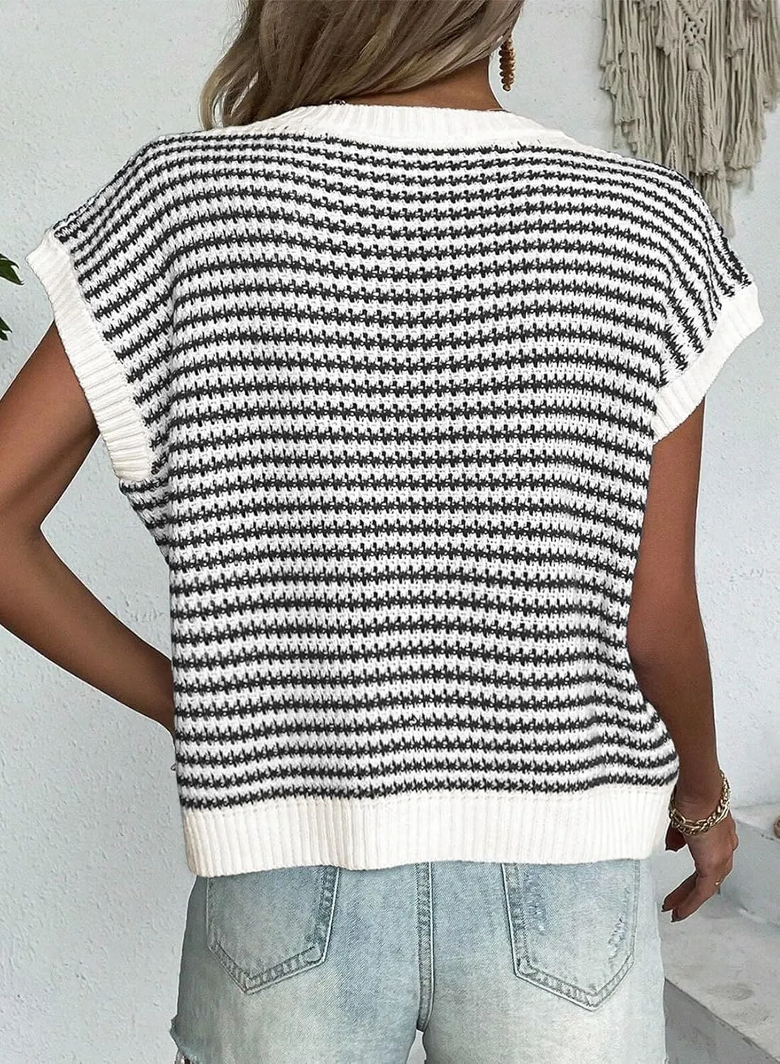 EVALESS Women's Sweater Vest Striped Pullover Tank Top Round Neck Cap Sleeve Lightweight 2025 Summer Casual Clothes