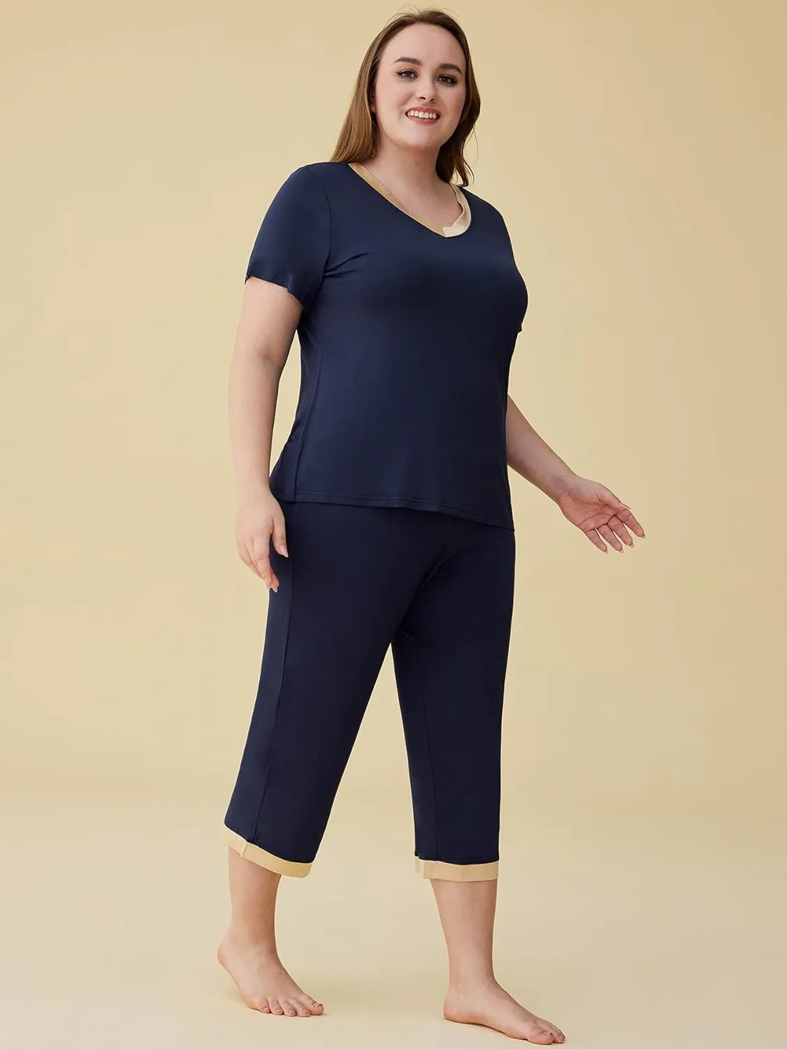 Latuza Women's Sleepwear Tops with Capri Pants Pajama Sets