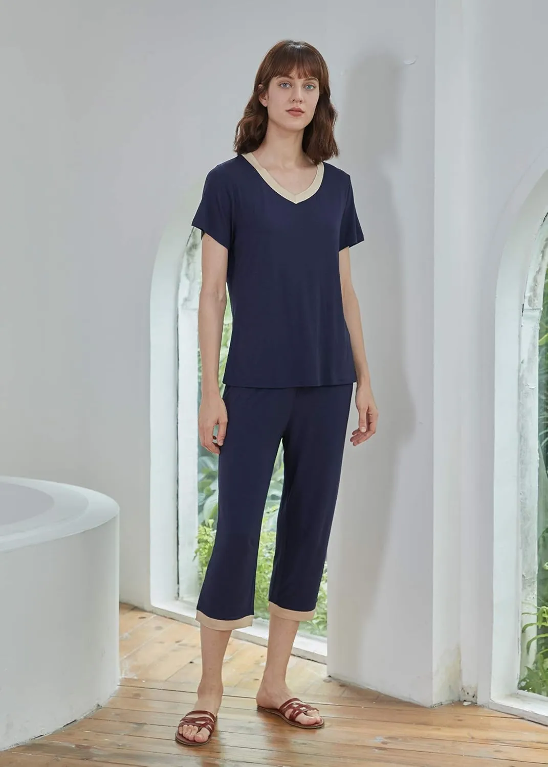 Latuza Women's Sleepwear Tops with Capri Pants Pajama Sets