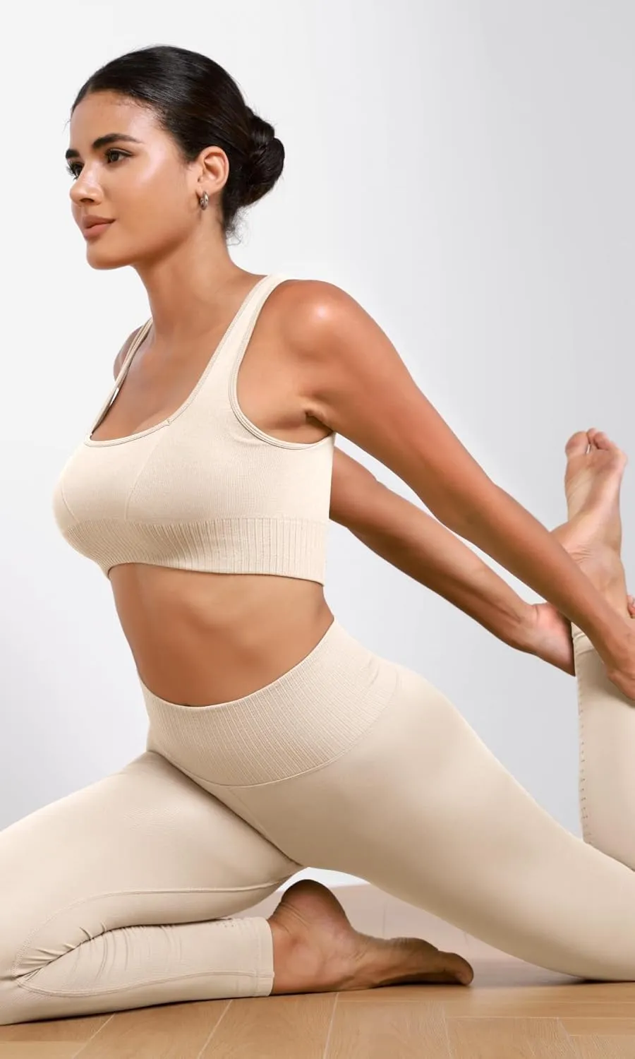 ODODOS Seamless Square Neck Sports Bra for Women Ribbed Crop Tank Casual Low Back Cropped Tops