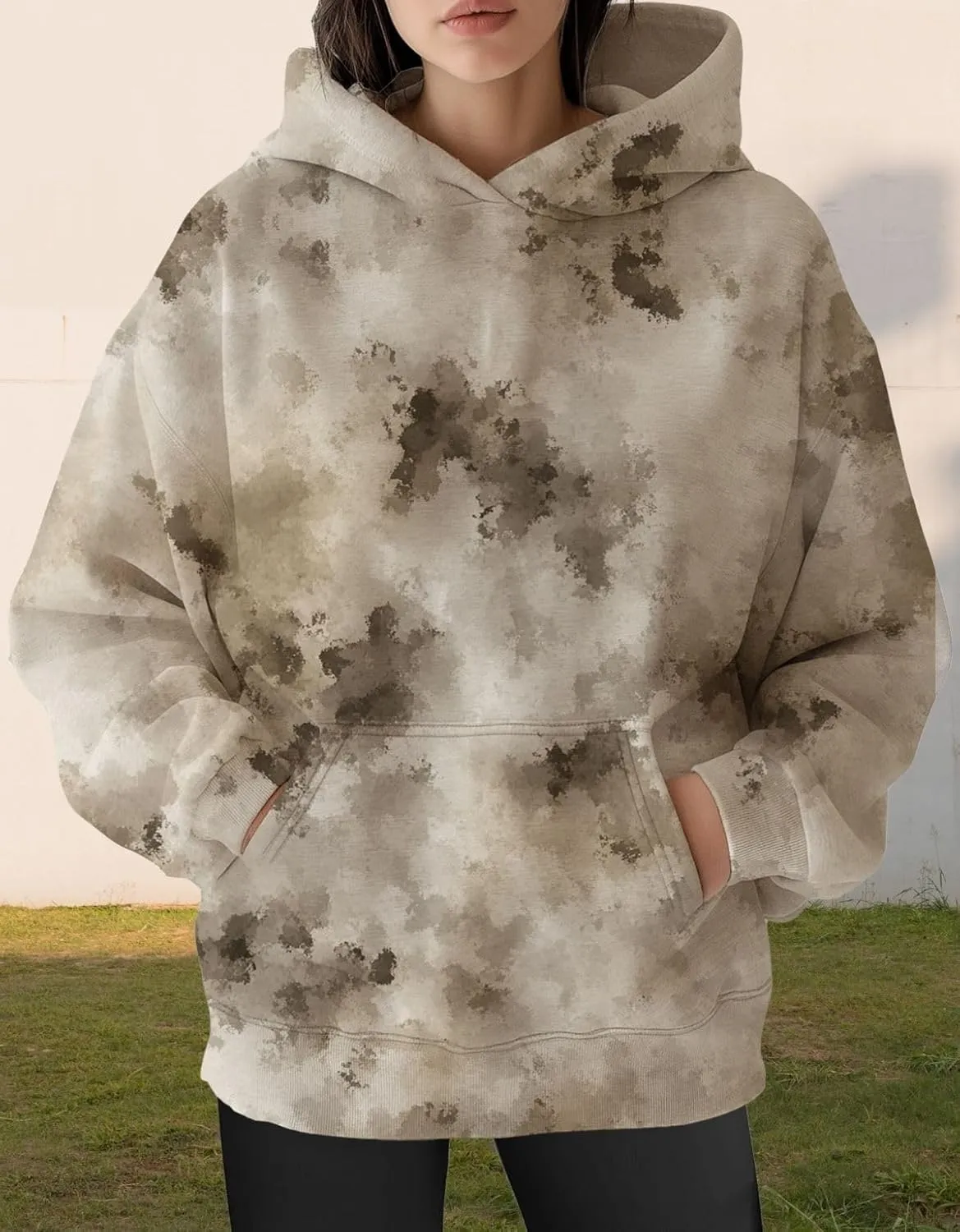 Womens Oversized Hoodies Maple Leaf Printed Long Sleeve Hooded Sweatshirt Pullover Tops Fall Outfits with Pocket