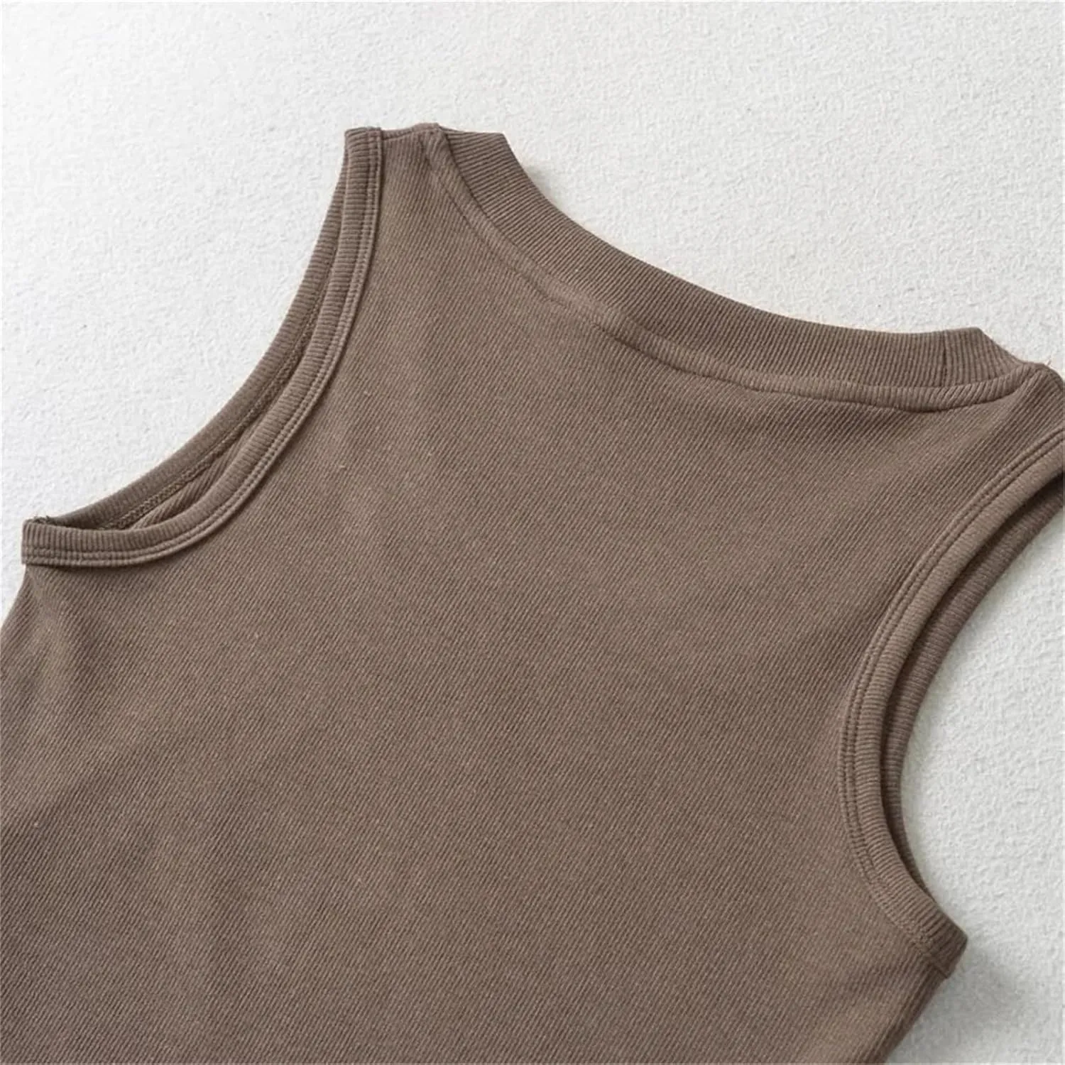 Women's Round Neck Sleeveless Camisole Casual Slim Fit Summer Ribbed Tank Top