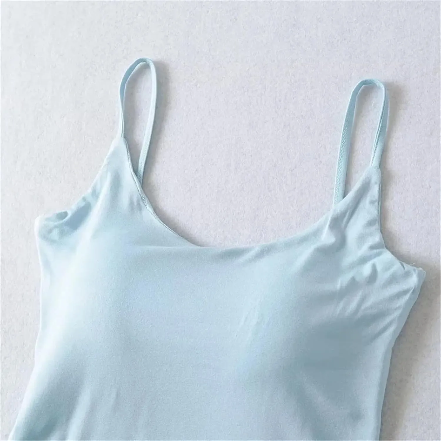Women's Round Neck Sleeveless Spaghetti Strap Camisole Solid Color Slim Fit Casual Summer Tank Tops