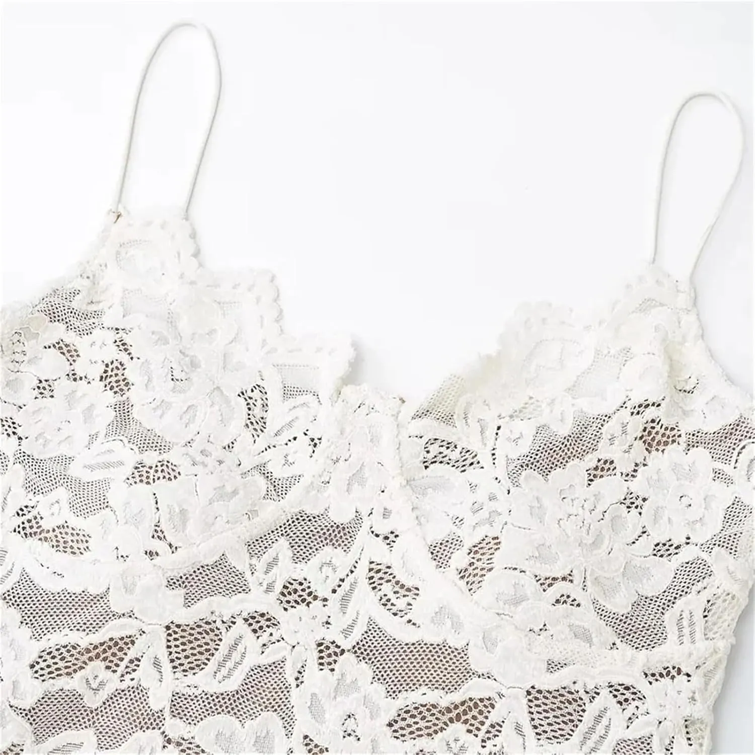 Women's V-Neck Lace Camisole Floral Applique Adjustable Straps Built-in Chest Pad Tank Top