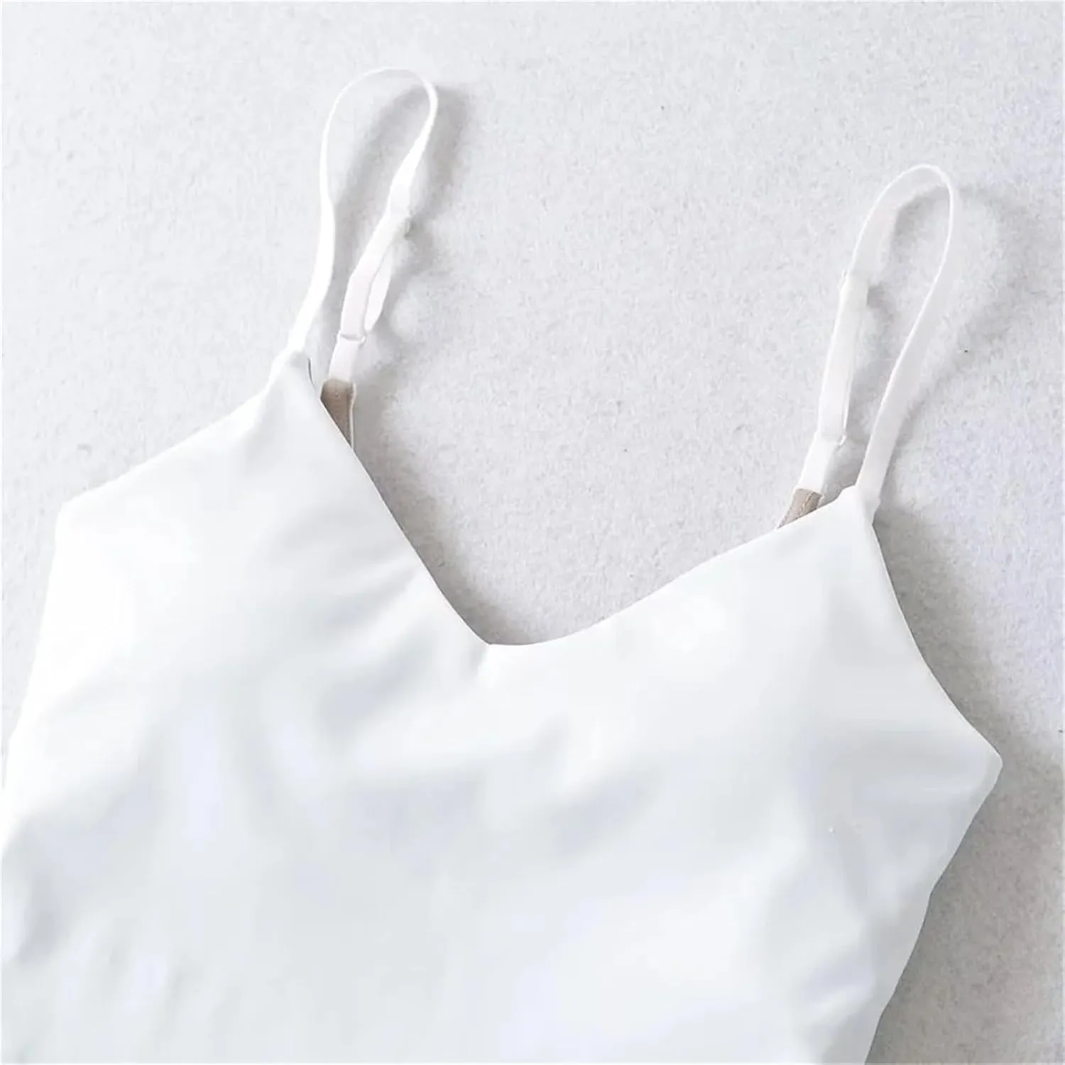 Women's V-Neck Spaghetti Strap Camisole Top Adjustable Straps Built-in Chest Pad Casual Tank Top